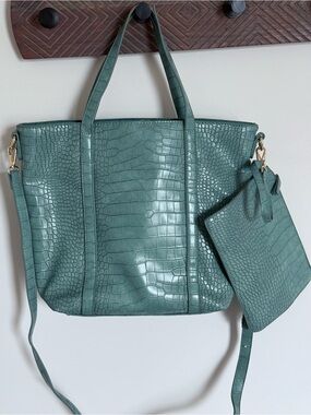 Malibu Skye 2 Piece Faux Leather Alligator Turquoise Green Blue Tote Wristlet